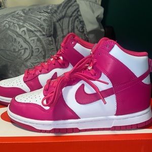 brand new pink dunk high
